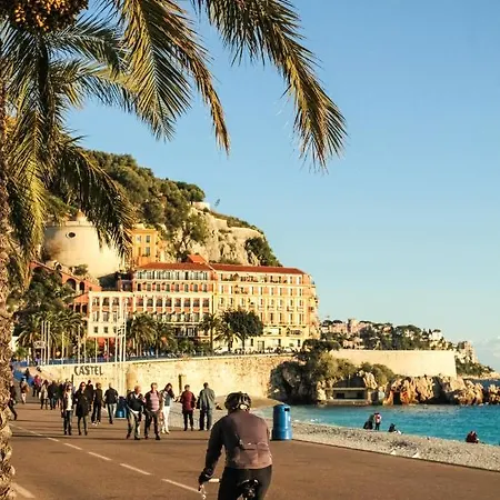 Victor Hugo - Beautiful - View Over Garden Apartment Nizza