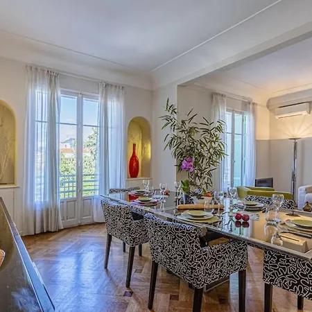 My Casa - Victor Hugo